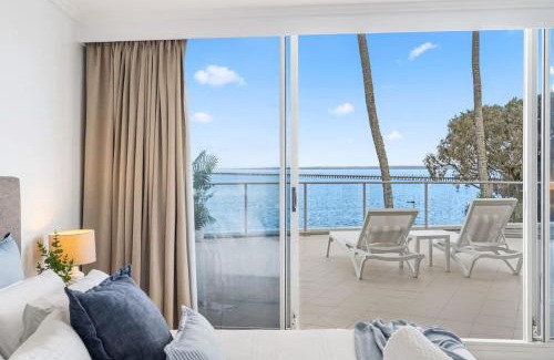 Urangan Apartamento | Absolute Oceanfront Resort Villa