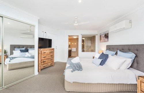 Urangan Apartamento | Absolute Oceanfront Resort Villa