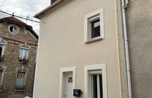Saulx-les-Chartreux Casa | Absolute refinement