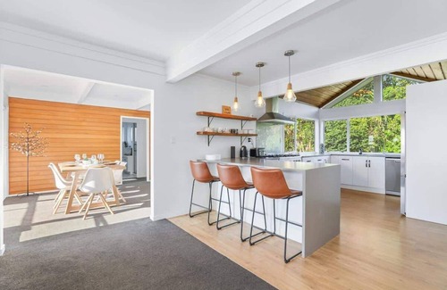 Lynmore Casa | Absolute Redwoods | Stylish Lynmore Home