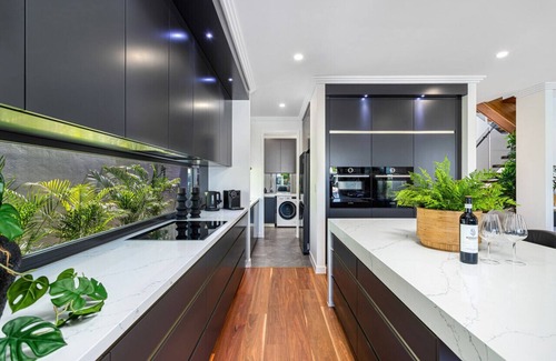 Biggera Waters Casa | Absolute Waterfront Elegancy