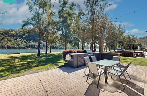 Wisemans Ferry Cabina | Absolute Waterfrontage - 3 bedroom plus loft - Cabin 11