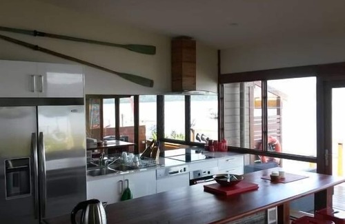 Little Wobby Casa | Línea de costa absoluta: Turners River House Hawkesbury River. WOBBY BEACH