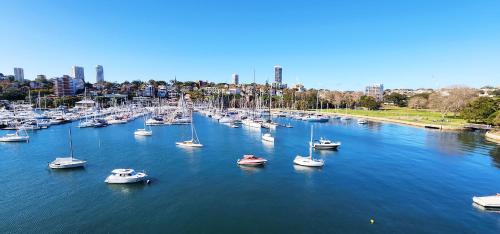 Elizabeth Bay Apartamento | Absolute Waterfront with Oversized Private Terrace