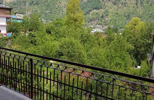 Old Manali Casa | Abys Hut