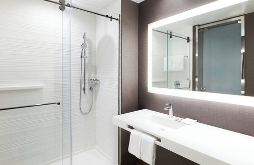Doral Hotel | AC Hotel by Marriott Miami Airport West/Doral