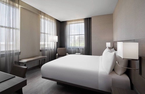 Downtown Little Rock Hotel | AC Hotel by Marriott Little Rock Downtown
