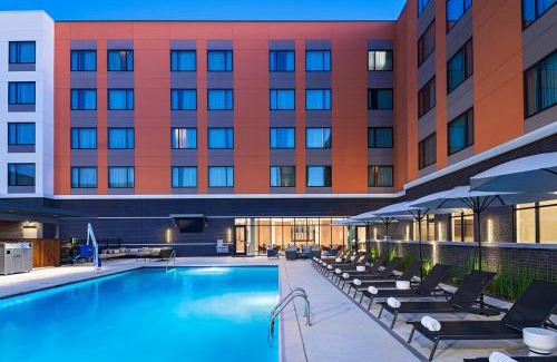Brazos Hotel | AC Hotel by Marriott Waco Downtown