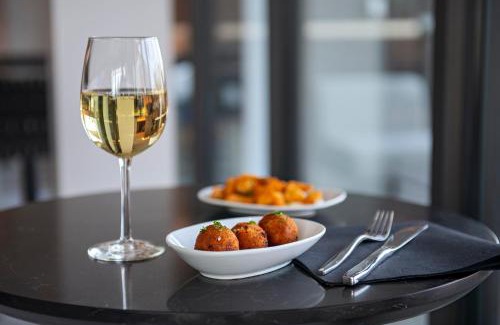 Brazos Hotel | AC Hotel by Marriott Waco Downtown