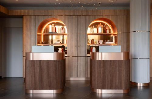 17th Arrondissement Hotel | AC Hotel Paris Porte Maillot by Marriott