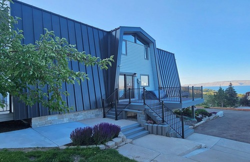 Fish Haven Casa | AC included. Amazing lake and mountain views. Sleeps 16 max.