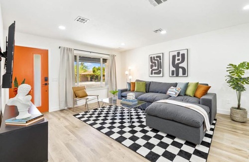Racquet Club South Casa | Acacia Retreat by Rather Be Properties