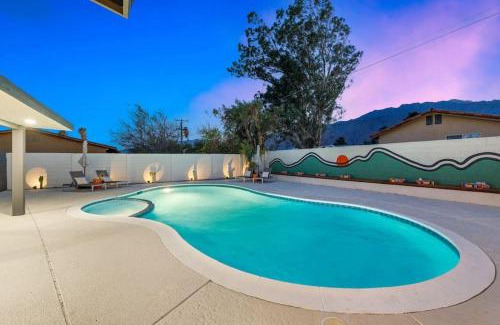 Racquet Club South Casa | Acacia Retreat by Rather Be Properties