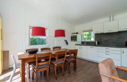 Nieuw-Haamstede Casa | Acasialaan 10 vacaciones en un bungalow moderno en la naturaleza