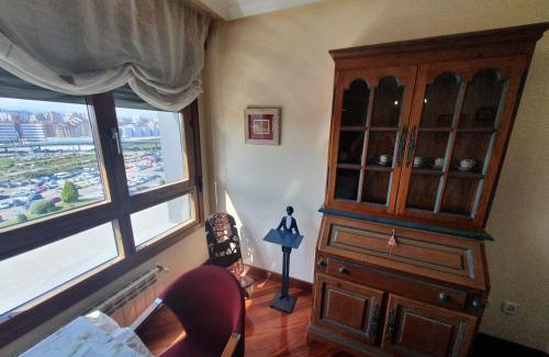Distrito Oeste Apartamento | Acacias - Piso amplio en Playa de Poniente para 6 personas con garaje - VUT-2654-AS