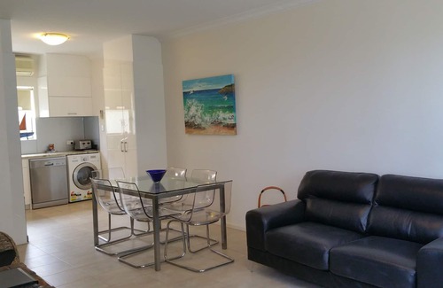 Glenelg North Apartamento | Acaill Accommodation