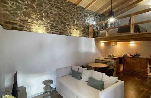 Cafede Cabaña | Acalma - Sesmo Casa em Xisto, Numa Tranquila Aldeia