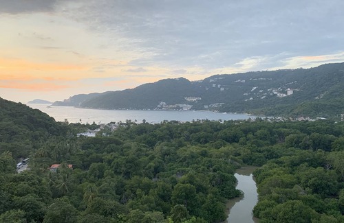 Bahía Puerto Marqués Condominio | Acapulco Safe Haven Heaven