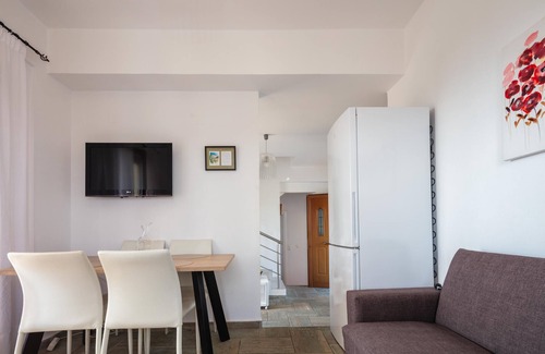 Stavros Villa | Villa frente al mar, junto a las playas de arena, que ofrece vistas al mar y las comodidades!