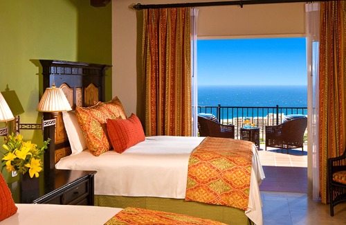 Paraíso Escondido Villa | Access to the multi-million dollar Jack Nicholas 18 hole signature golf course.
