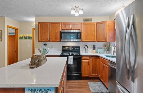 Jim Thorpe Casa | Accessible Retreat - Ramp & Walk-in Shower - Main Floor Living in Jim Thorpe