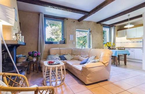 Saffre Cabaña | Gîte rural en pierre avec jardin clôt, proche Nantes, idéal pour familles, WiFi et équipements bébé inclus.