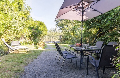 Saffre Cabaña | Gîte rural en pierre avec jardin clôt, proche Nantes, idéal pour familles, WiFi et équipements bébé inclus.