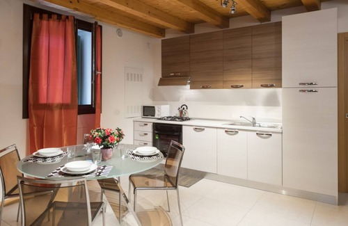 San Zeno Apartamento | Dimora San Zeno 7 -Moderno y acogedor apartamento cerca de la Basílica de San Zeno