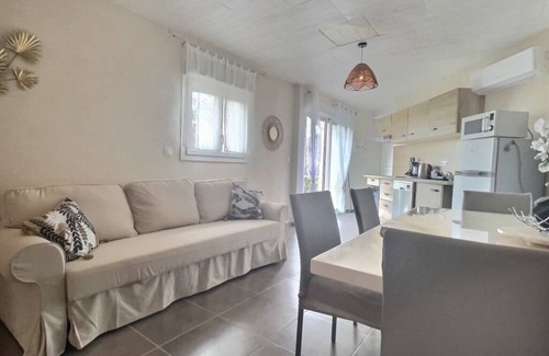 Le Cannet-des-Maures Apartamento | Accommodation with swimming pool