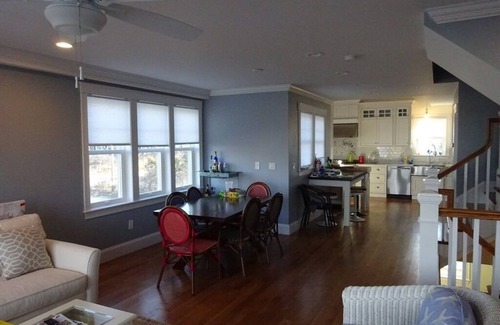 Dennis Casa | Tiene capacidad para 12 huéspedes con vistas a la bahía de Cape Cod, 6 BD / 6 BTH