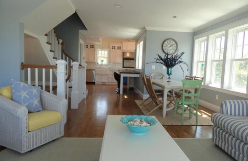 Dennis Casa | Tiene capacidad para 12 huéspedes con vistas a la bahía de Cape Cod, 6 BD / 6 BTH