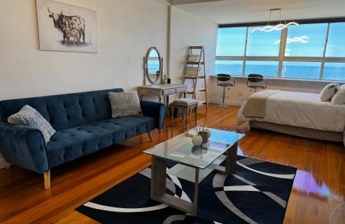 North Beach Apartamento | Accommodation Front - Majestic Beachfront Haven
