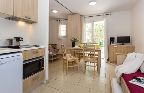 Solaro Apartamento | Accommodation in Solenzara, air conditioning, balcony, pool, near the beach, T6