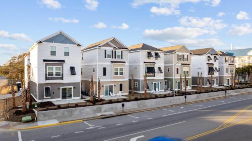 Myrtle Beach Casa | Ace Basin - Across from ocean - Pet friendly