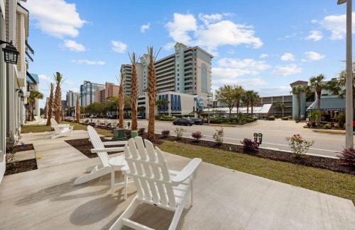 Myrtle Beach Casa | Ace Basin - Across from ocean - Pet friendly