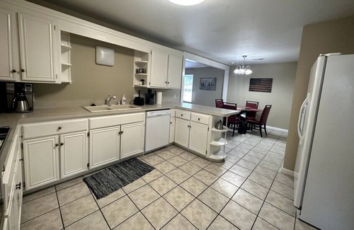 West Meade Apartamento | Hot Tub Ready 24/7! | Comfy & Warm in Nashville