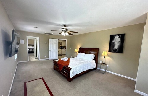 West Meade Apartamento | Hot Tub Ready 24/7! | Comfy & Warm in Nashville