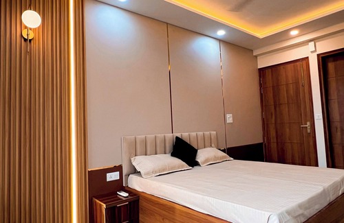 Ghata Hotel | ACE STAYZ Sector55 Gurugram