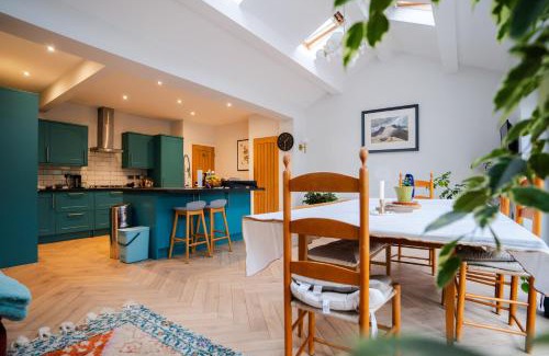Roundhay Casa | Acer View