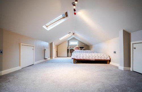 Roundhay Casa | Acer View