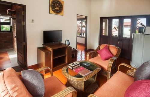South Pattaya Villa | Achawalai Residence Village