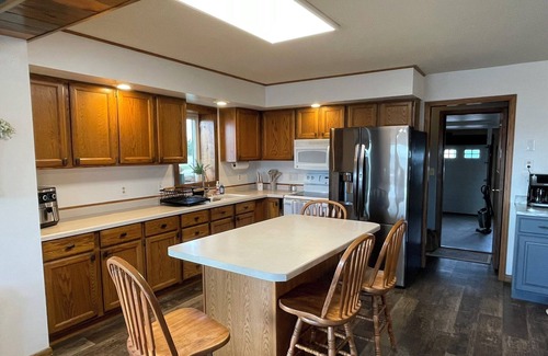 Devils Lake Casa | "Ackerman Lakeside" - 3 Story, 4 Bed, 3 Bath