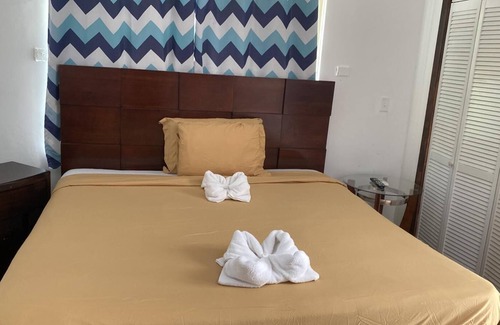 Nassau Apartamento | Experience the Real Bahamas, 10 mins from the Airport, On the Beach
