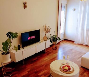 Oviedo City Centre Apartamento | Acogedor apartamento a un paso de Gascona con WiFi Netflix Disney Plus y Prime gratis by M&N's House