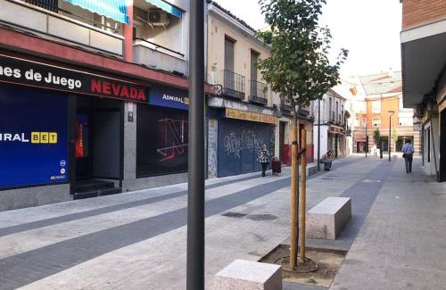 Alcalá de Henares Apartamento | Acogedor Apto Conectado con la Vibrante Madrid