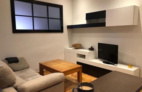 Alcalá de Henares Apartamento | Acogedor Apto Conectado con la Vibrante Madrid