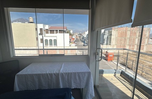 Cayma Apartamento | Acogedor y Amplio Departamento en Cayma, Arequipa con Vista al Misti