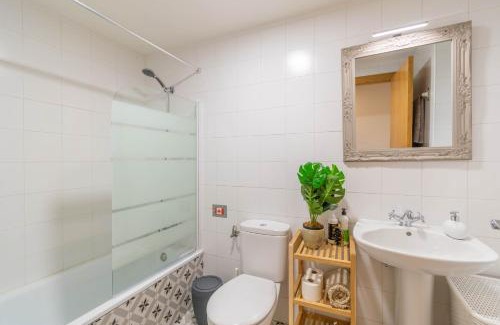 Mendillorri Apartamento | Acogedora habitación en apartamento con terraza