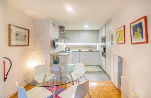 Mendillorri Apartamento | Acogedora habitación en apartamento con terraza