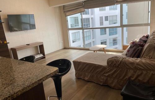 Tejada Alta Casa | Acogedora habitación privada frente al metro y cerca a la playa